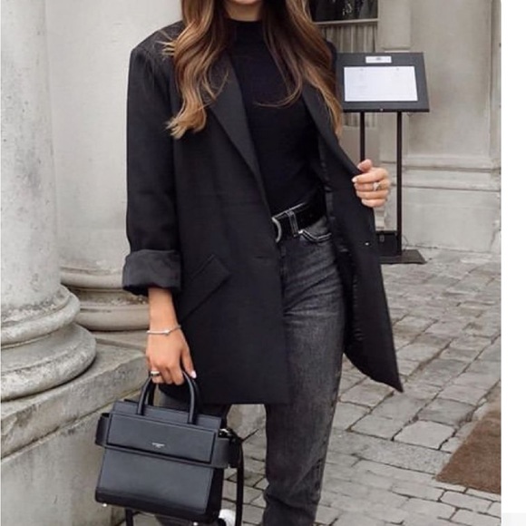 Don’t wear it as much anymore! It’s perfect for work - Picture 2 of 4